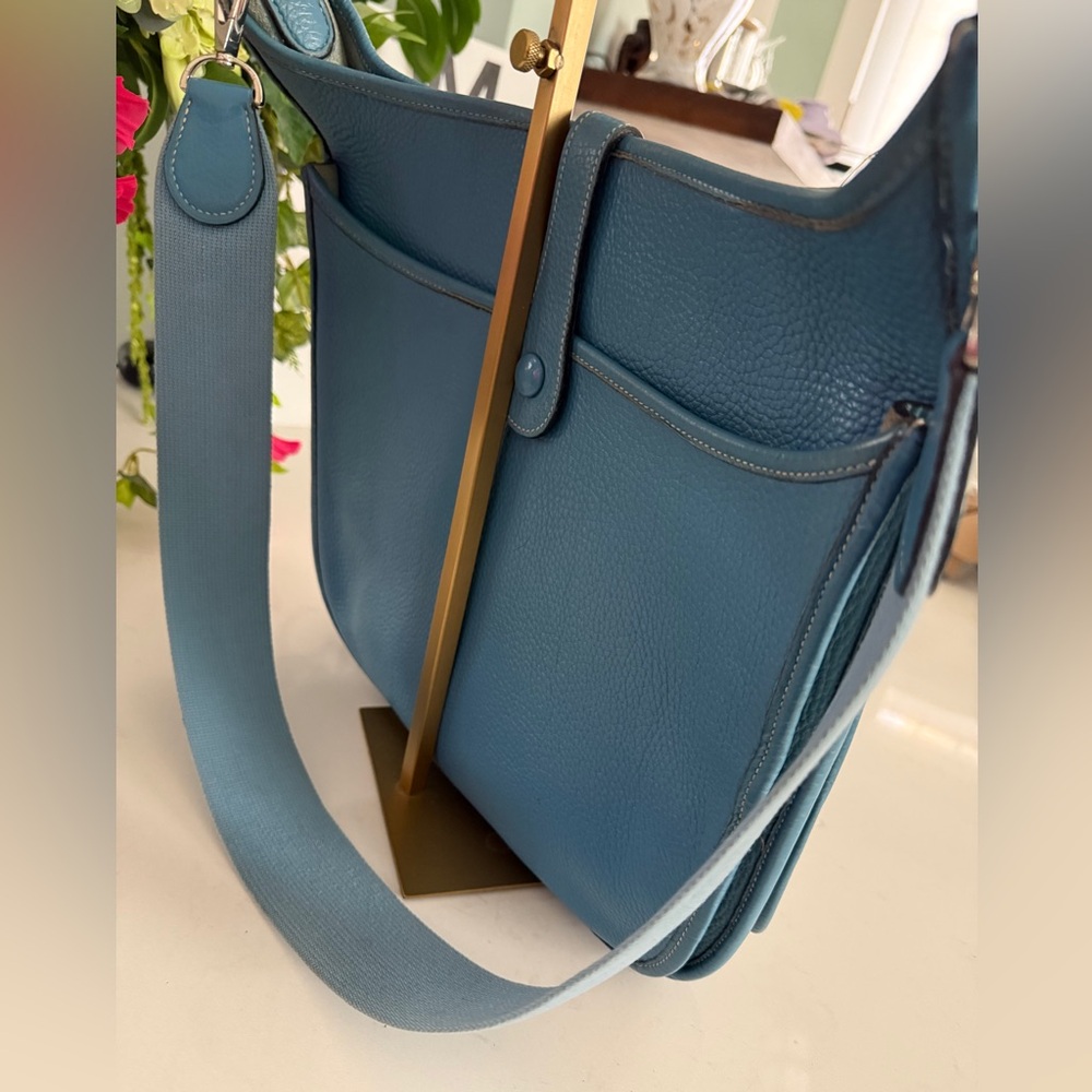 Hermes Evelyne Bag Gen III Clemence PM Blue ~ Beautiful Preloved Condition - Picture 6 of 14